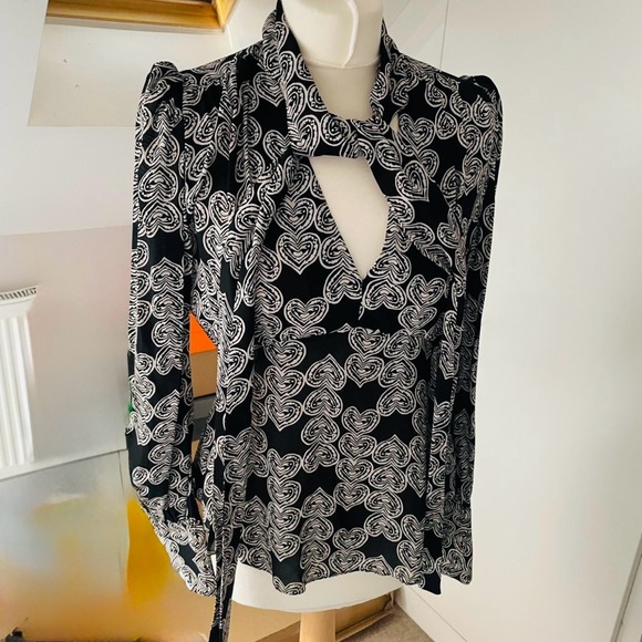 Zara Monochrome Patterned Apparel - Picture 1 of 7